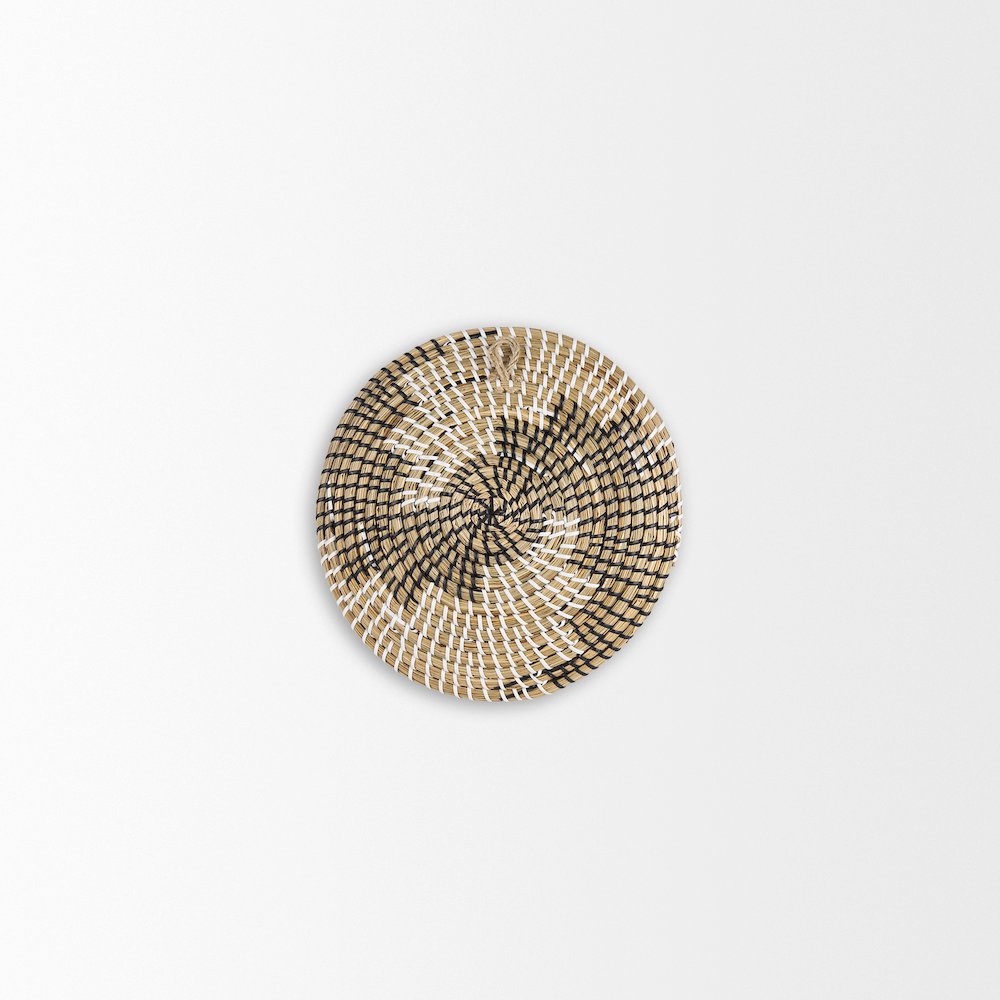 12.0L X 12.0W X 2.0H Light Brown Seagrass Round Wall Hanging Plate. Picture 6