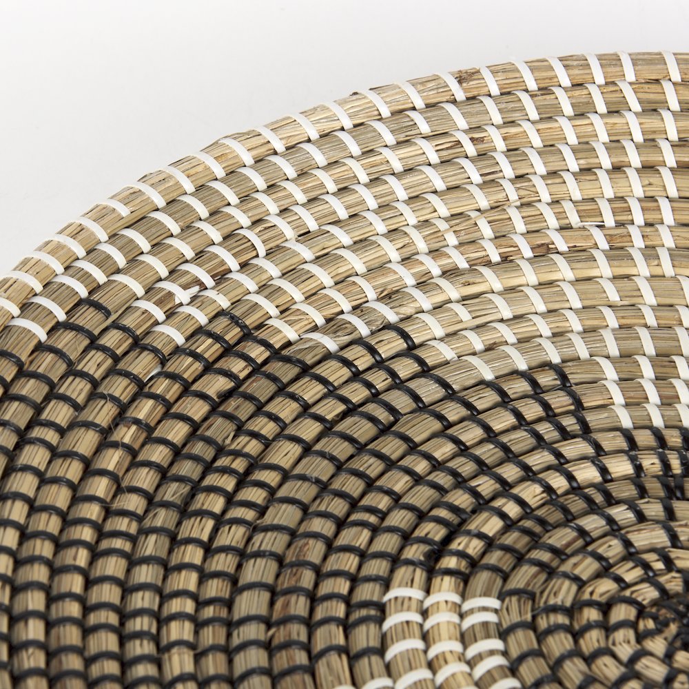 Luna 18.0L x 18.0W x 3.0H Large Light Brown Seagrass Round Wall Hanging Plate. Picture 7