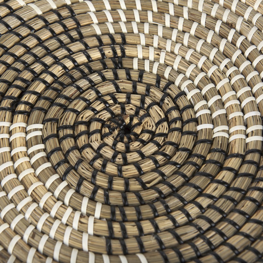 Luna 18.0L x 18.0W x 3.0H Large Light Brown Seagrass Round Wall Hanging Plate. Picture 8