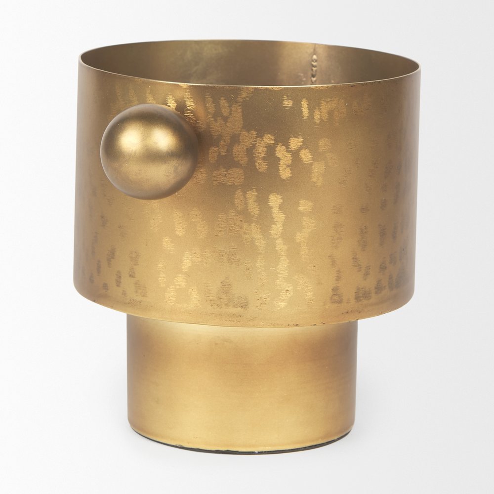 Juno 6.5H Medium Gold Iron Medium Vase. Picture 7