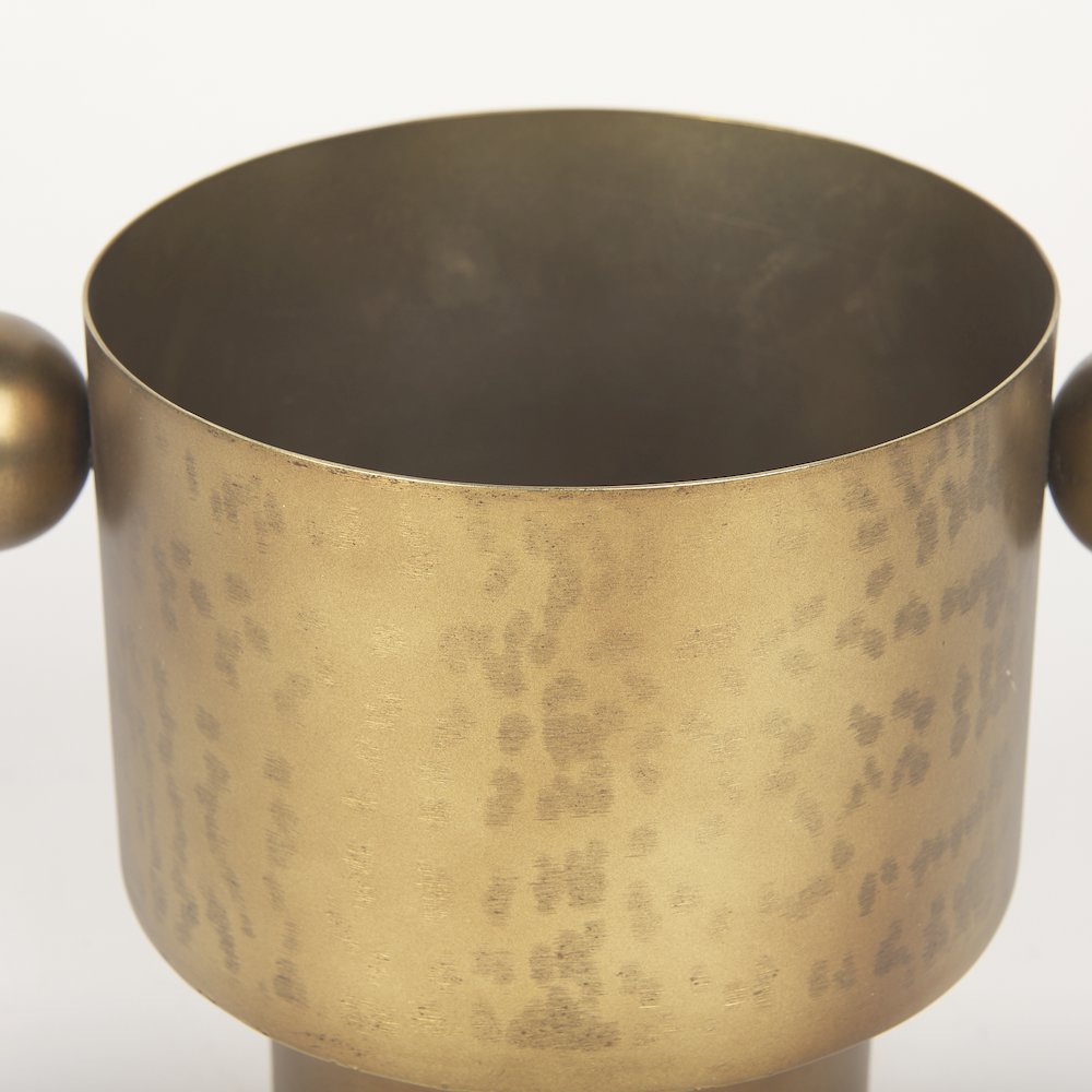 Juno 6.5H Medium Gold Iron Medium Vase. Picture 8