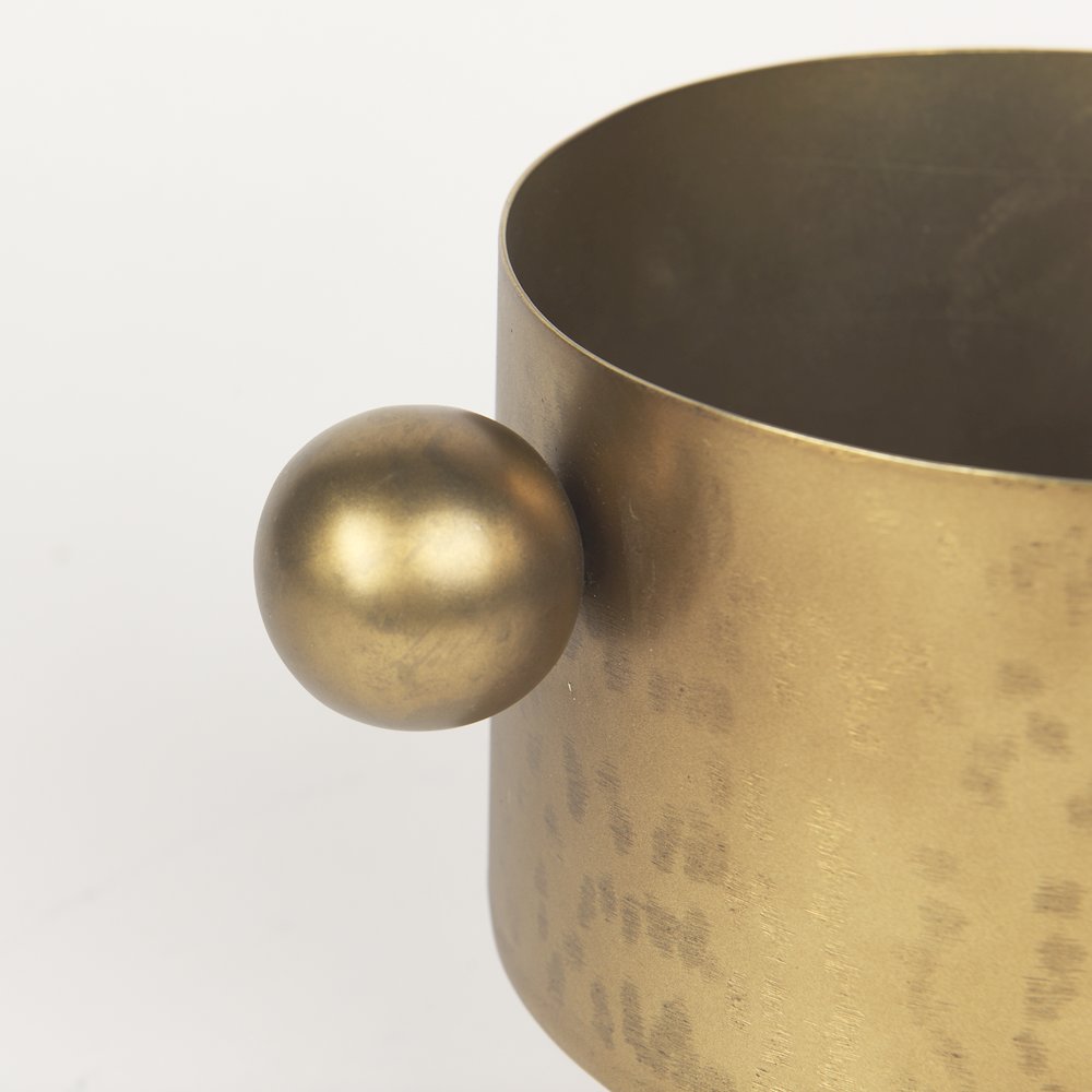 Juno 6.5H Medium Gold Iron Medium Vase. Picture 10