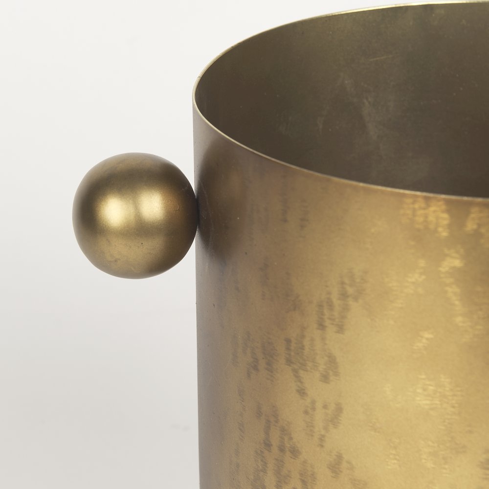 Juno 8.5H Large Gold Iron Vase. Picture 10