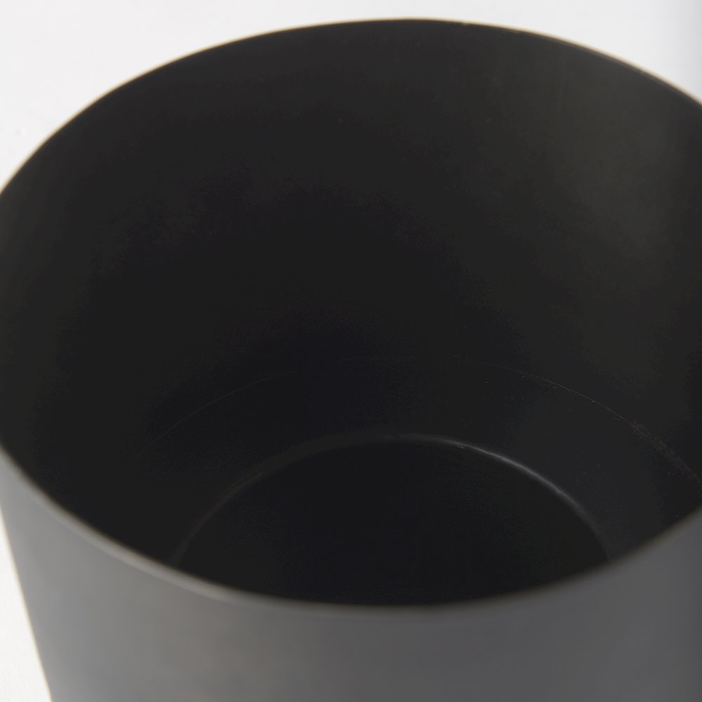 Juno 6.5H Medium Black Iron Vase. Picture 9