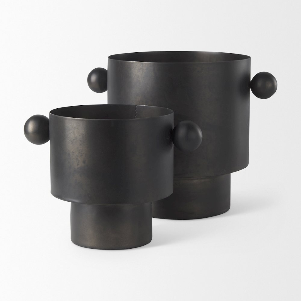 Juno 8.5H Large Black Iron Vase. Picture 3