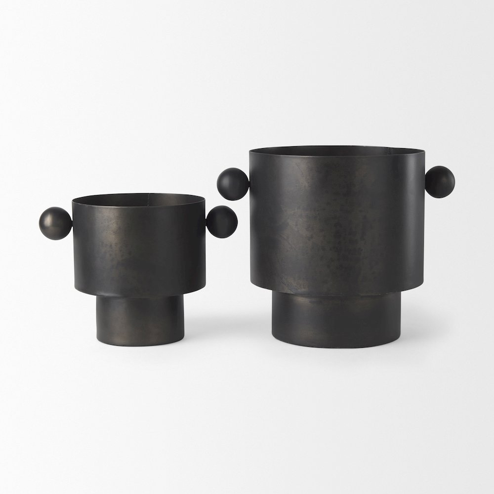 Juno 8.5H Large Black Iron Vase. Picture 4