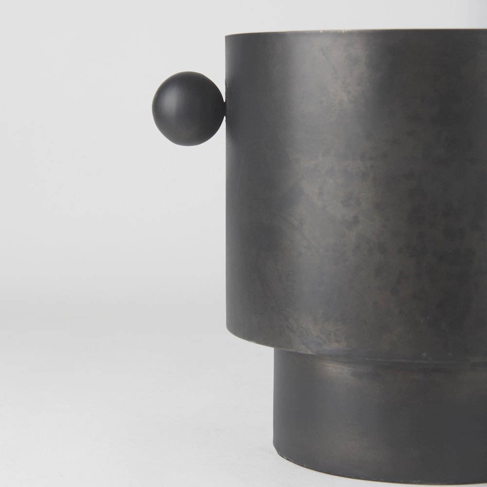 Juno 8.5H Large Black Iron Vase. Picture 12