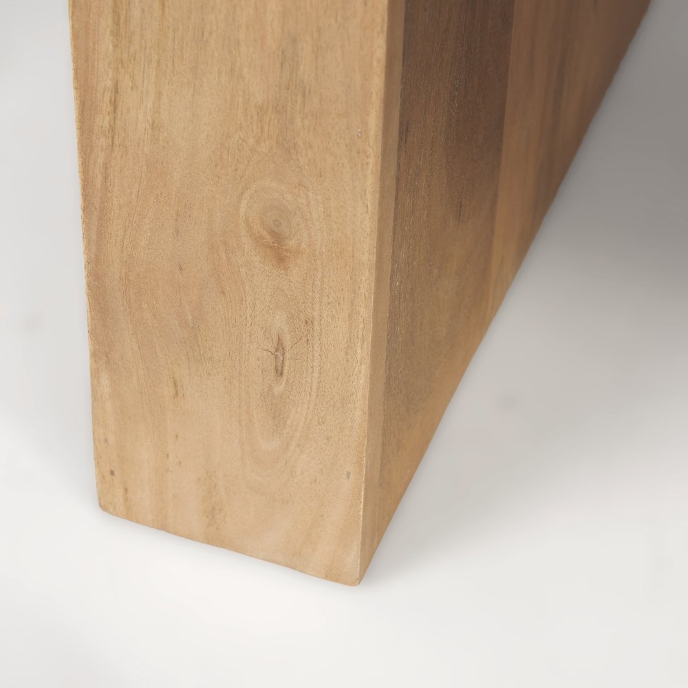 Light Wood Accent Table. Picture 9