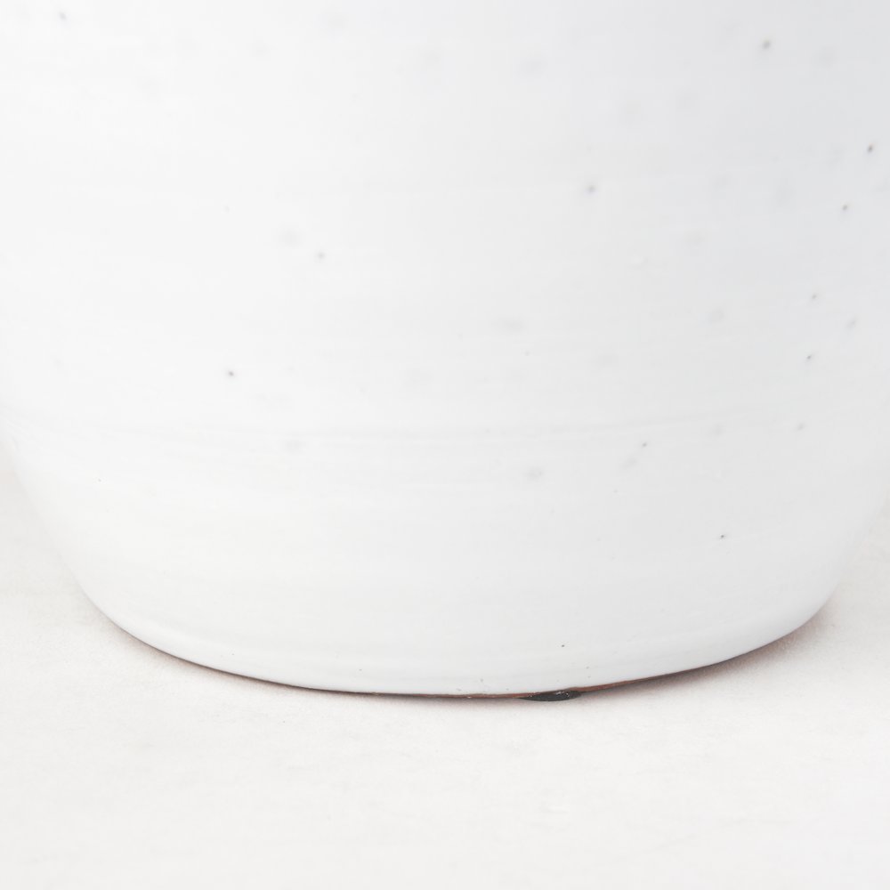 Basin Large Off-White Glazed Vase. Picture 2