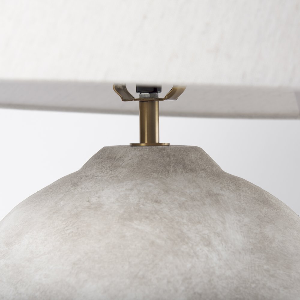 MehdCream Ceramic Table Lamp. Picture 2
