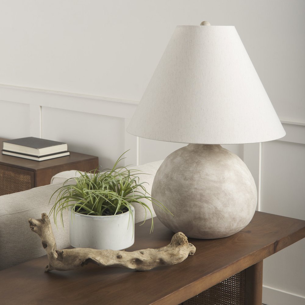 MehdCream Ceramic Table Lamp. Picture 5