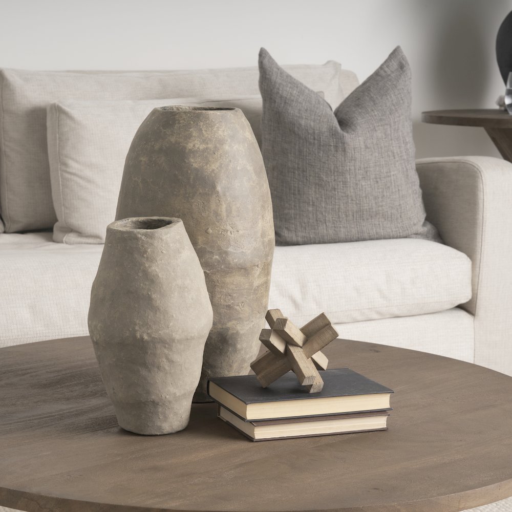 Rundal Large Gray Paper Mache Vase. Picture 3
