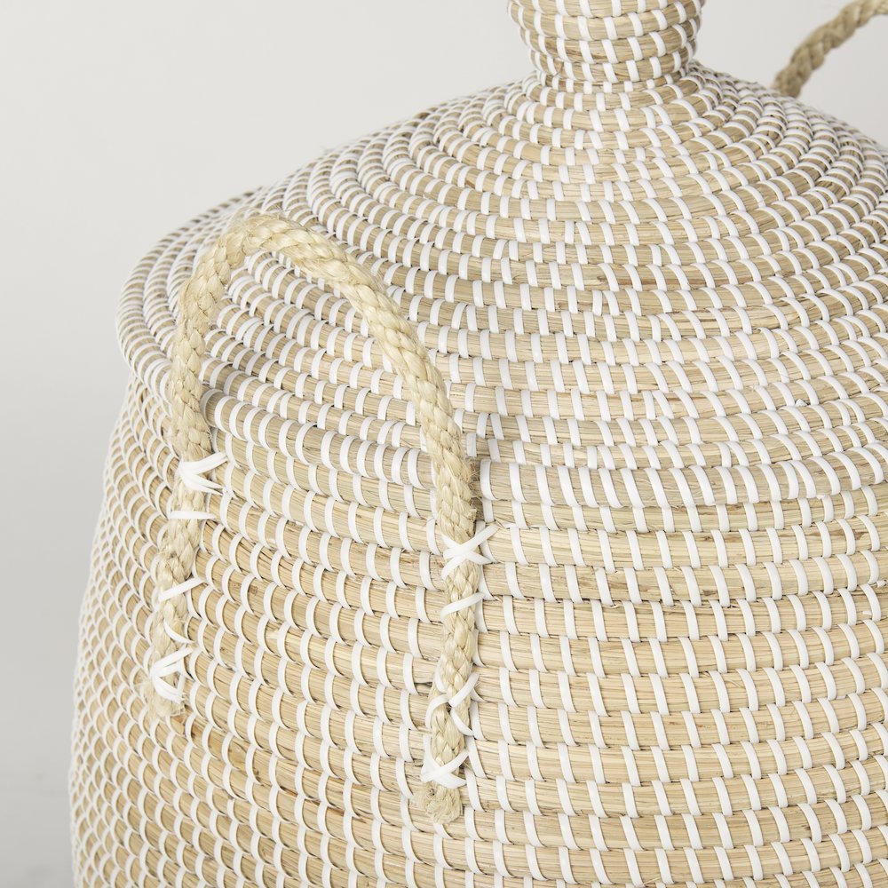 Set Of 2 Seagrass Floor Baskets Lids And Handles. Picture 2