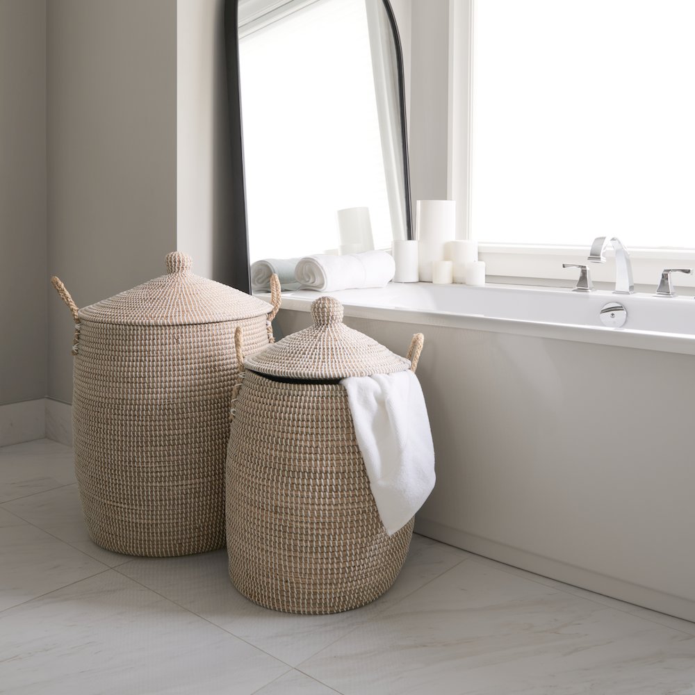 Set Of 2 Seagrass Floor Baskets Lids And Handles. Picture 4