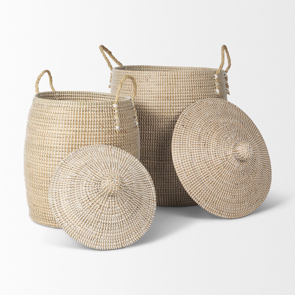Set Of 2 Seagrass Floor Baskets Lids And Handles. Picture 9