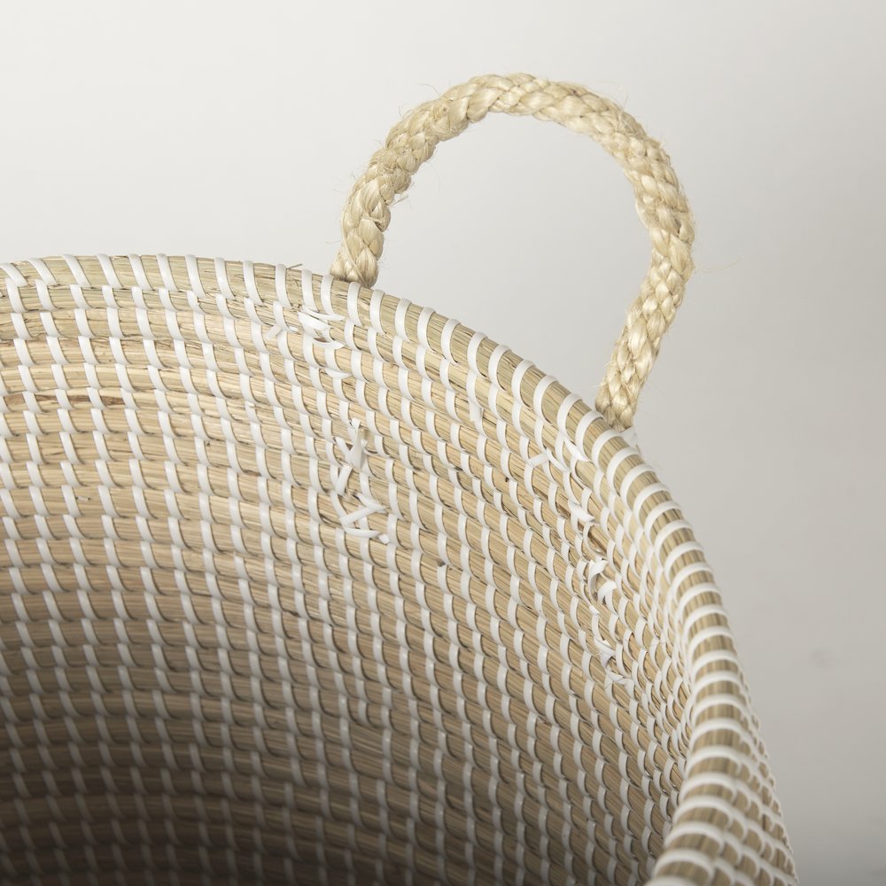 Set Of 2 Seagrass Floor Baskets Lids And Handles. Picture 10
