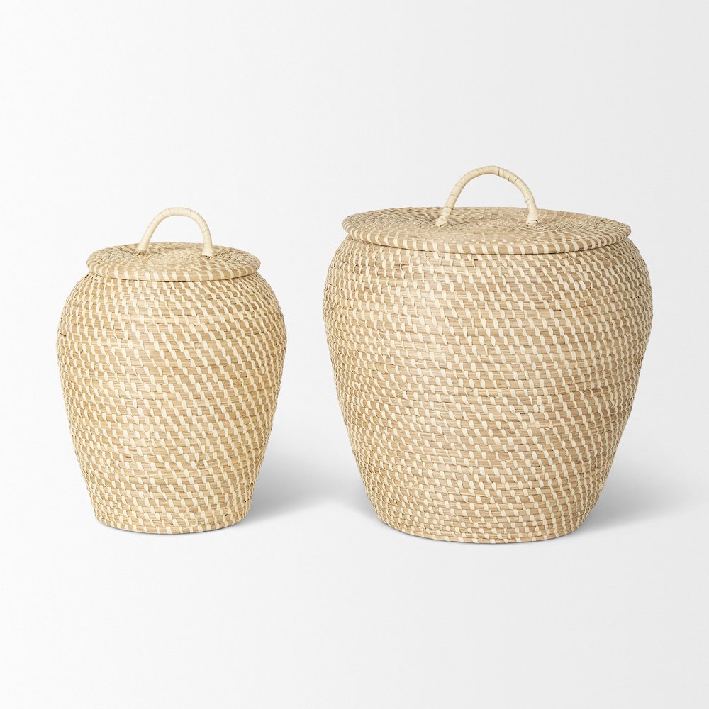 Set Of 2 Seagrass Floor Baskets Flat Handled Lid. Picture 4