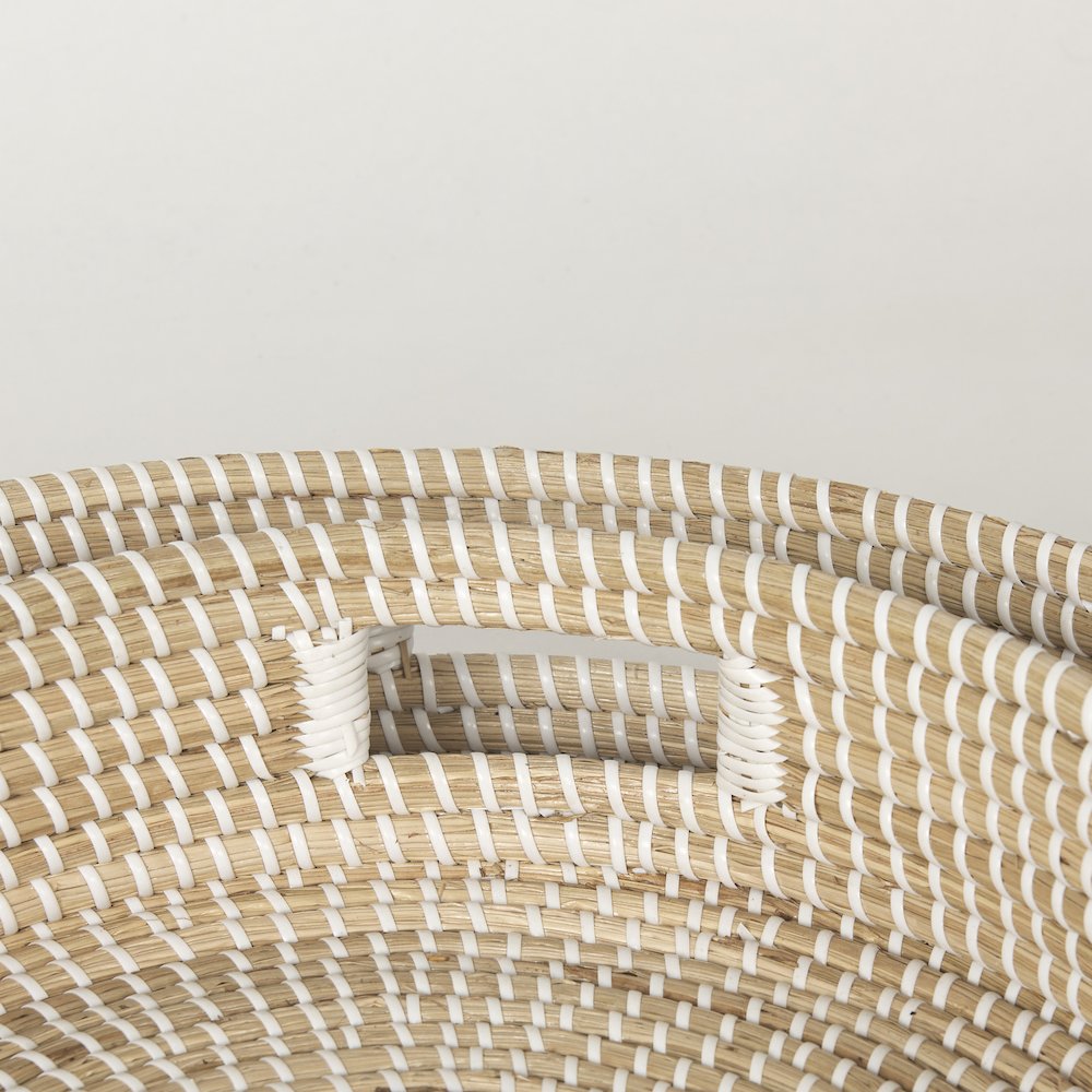Kalama Set of 2 Large Round Seagrass Trays Handles. Picture 6