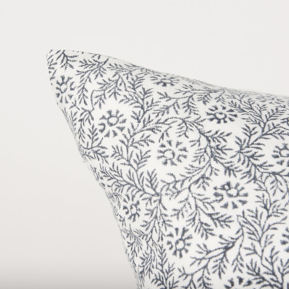 Cream Indigo Print Linen Lumbar Decorative Pillow Cover. Picture 6