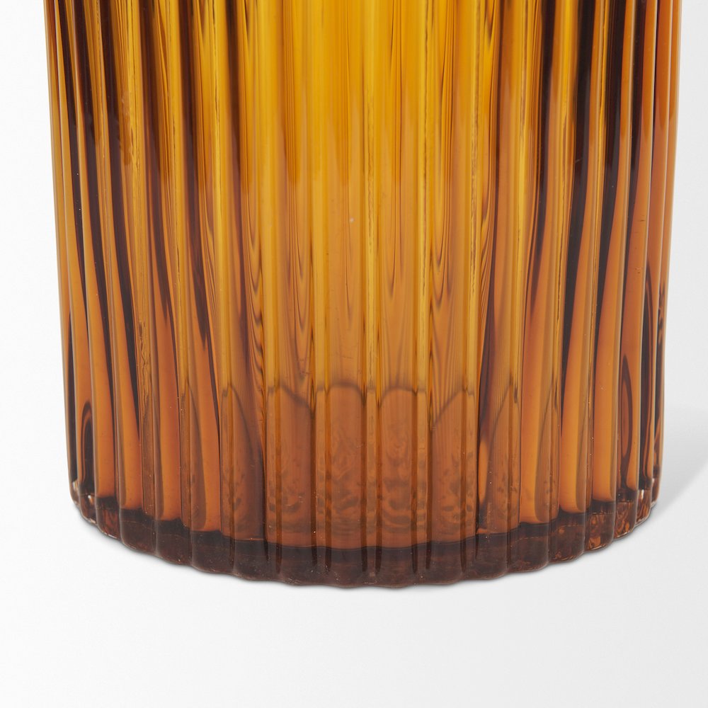 Dawn Short Amber Glass Vase. Picture 7