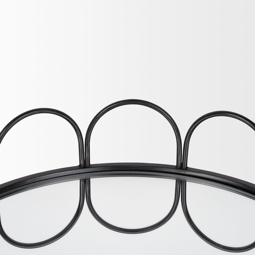 Lenore Round Metal/Mirror Tray Black (Set of 2). Picture 4