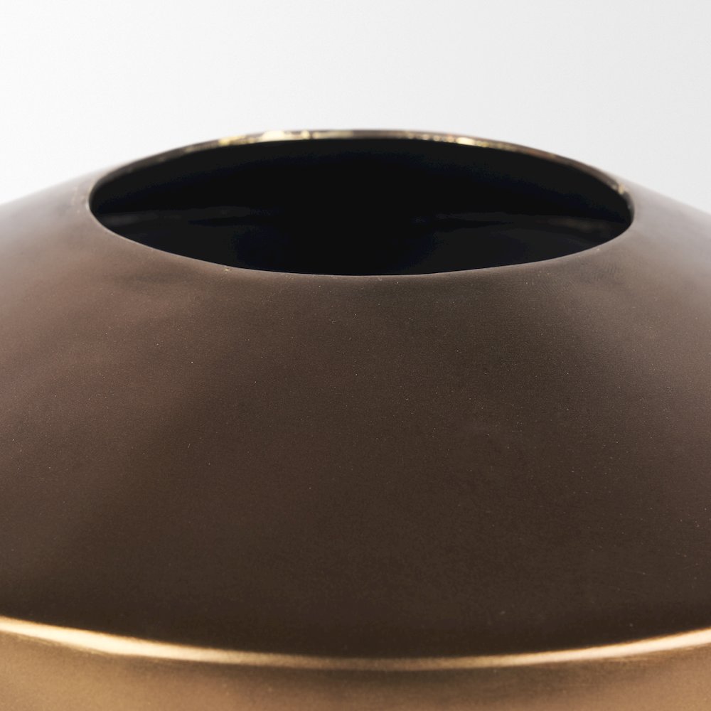 Quiana Large Gold Metal Vase. Picture 6