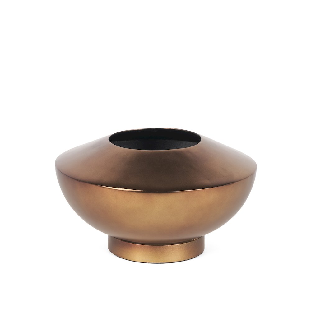Quiana Medium Textured Gold Metal Vase. Picture 1