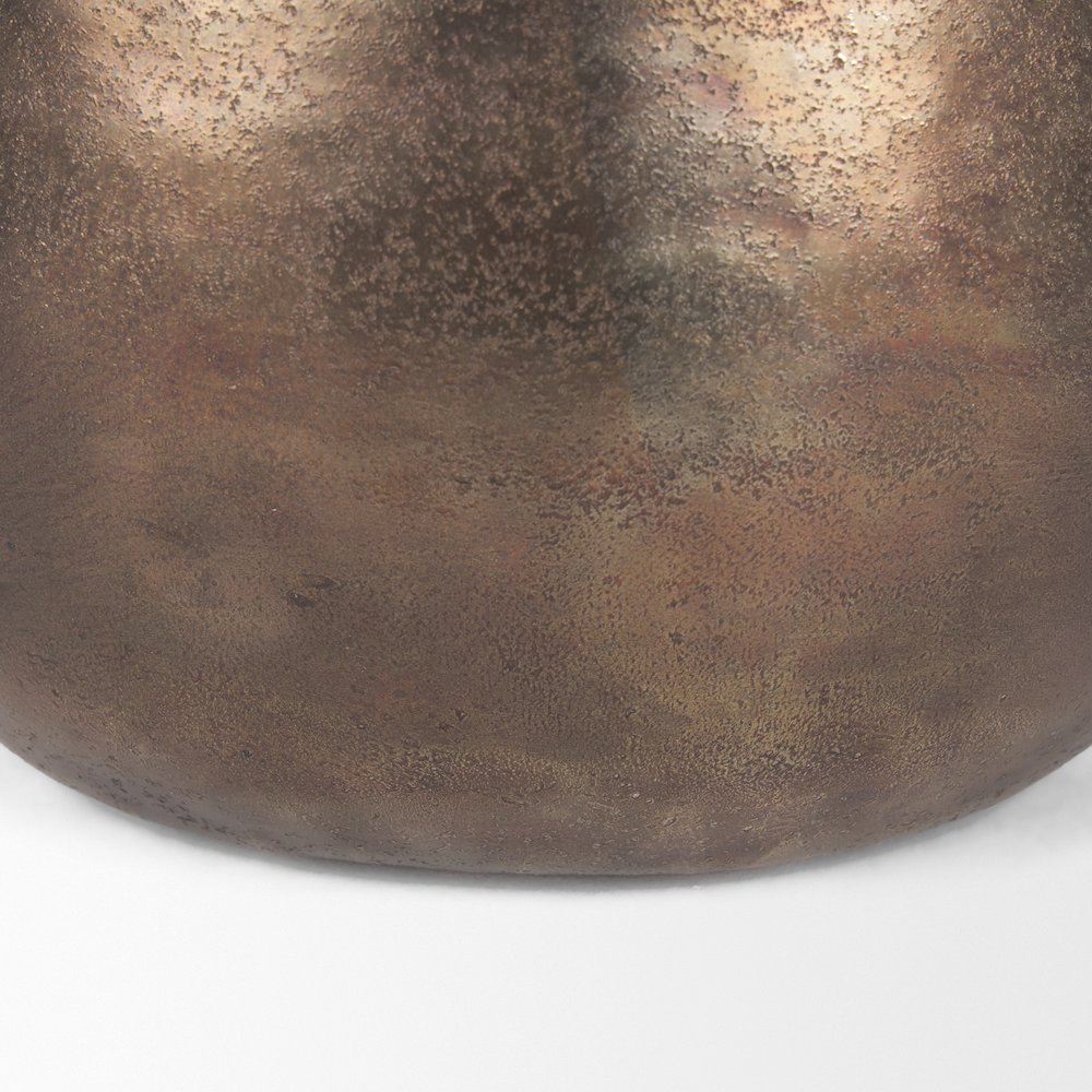 Quade Large Textured Gold Metal Planter. Picture 2