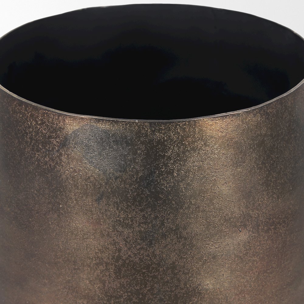 Quade Large Textured Gold Metal Planter. Picture 9