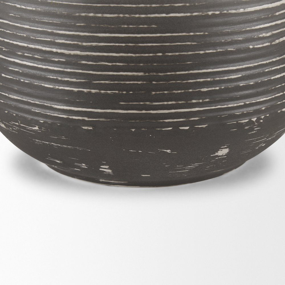 Toru Medium White Grey Ombre Metal Vase. Picture 8