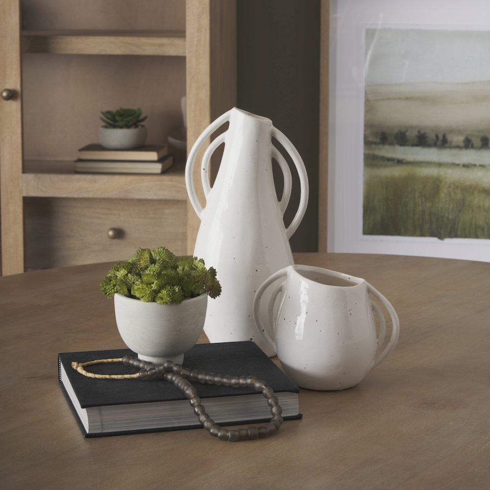 UrvShort Off White Speckled Asymmetrical Ceramic Vase. Picture 3