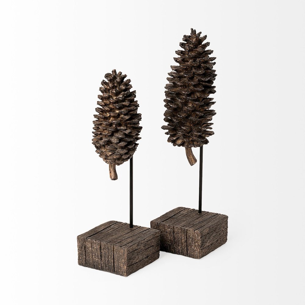 Pinterra (Small) 4L x 4W Brown Resin Pinecone Replica. Picture 4