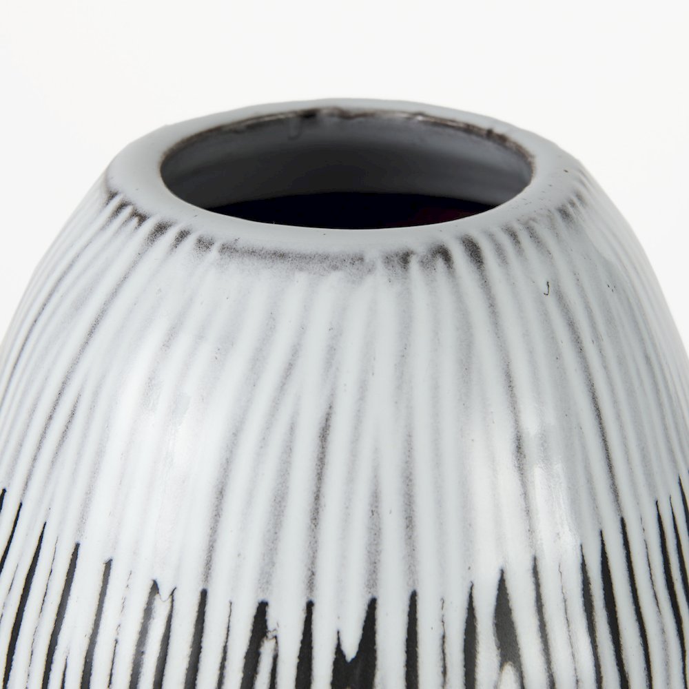 Tanami II Short Dark Brown/White Glazed Ceramic Vase. Picture 4