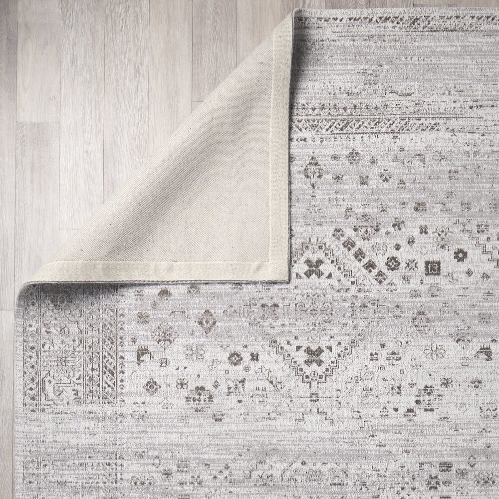 Kaiya 5 x 8 Rug. Picture 2