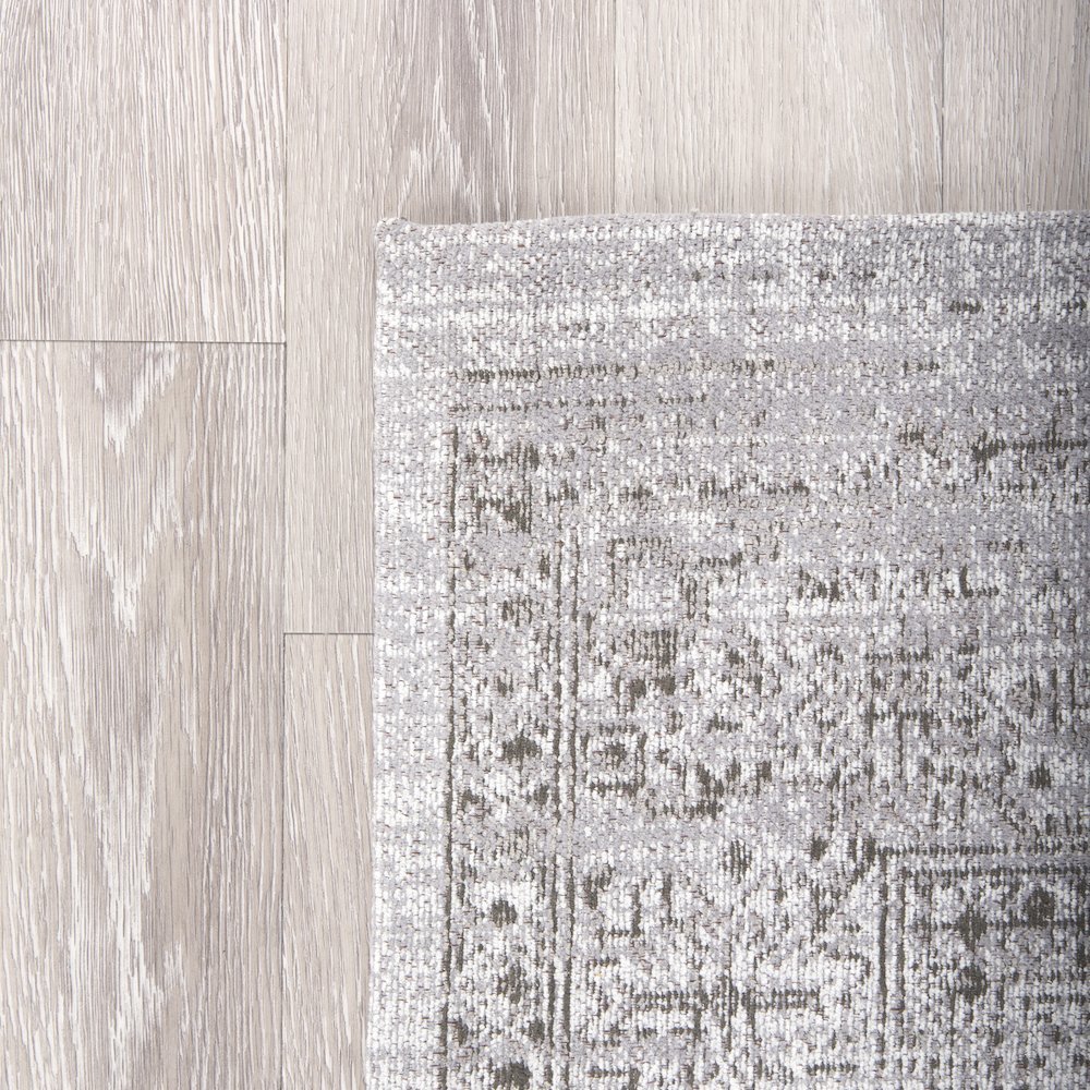 Kaiya 5 x 8 Rug. Picture 3