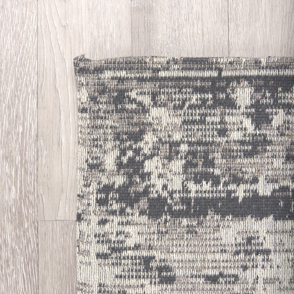Greyson 96.0L x 60.0W x 0.4H Gray Area Rug. Picture 3