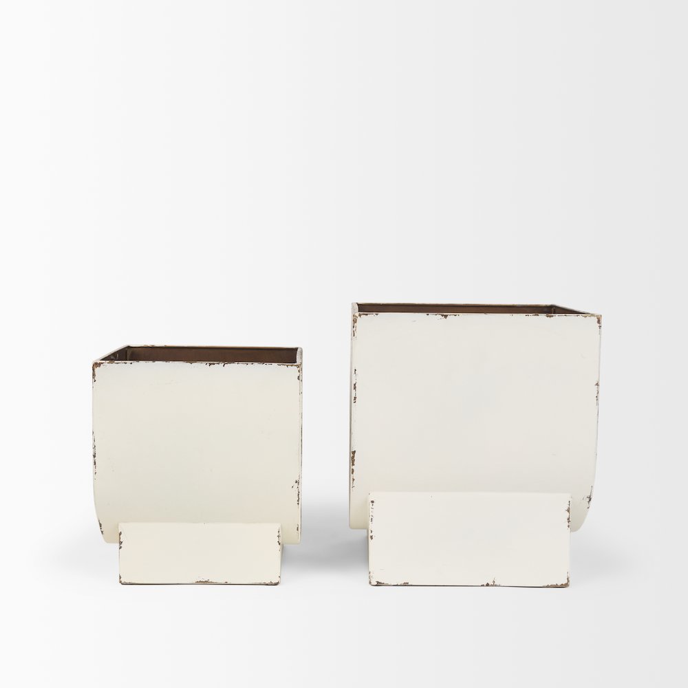 Medina Off White w/ Gold Antiquing Metal Planters (Set of 2). Picture 2