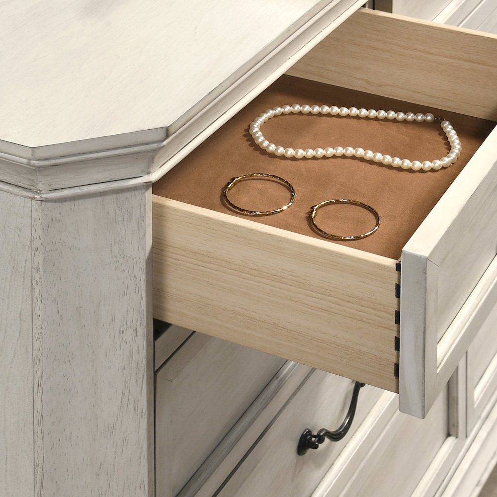 Maderne Wood 5-Drawer Chest, Antique White Finish. Picture 7