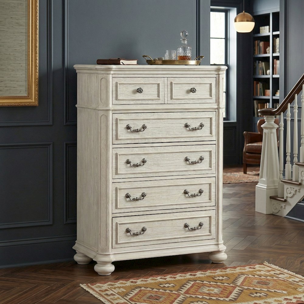 Nelson 5-Drawer Bedroom Chest with Flip-top, Antique White. Picture 4