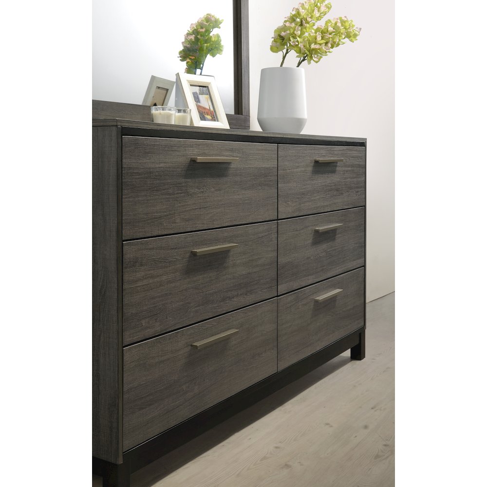 Grey Finish Wood Bed Room Set, Queen Bed, Dresser, Mirror, 2 Night Stands, Chest. Picture 9