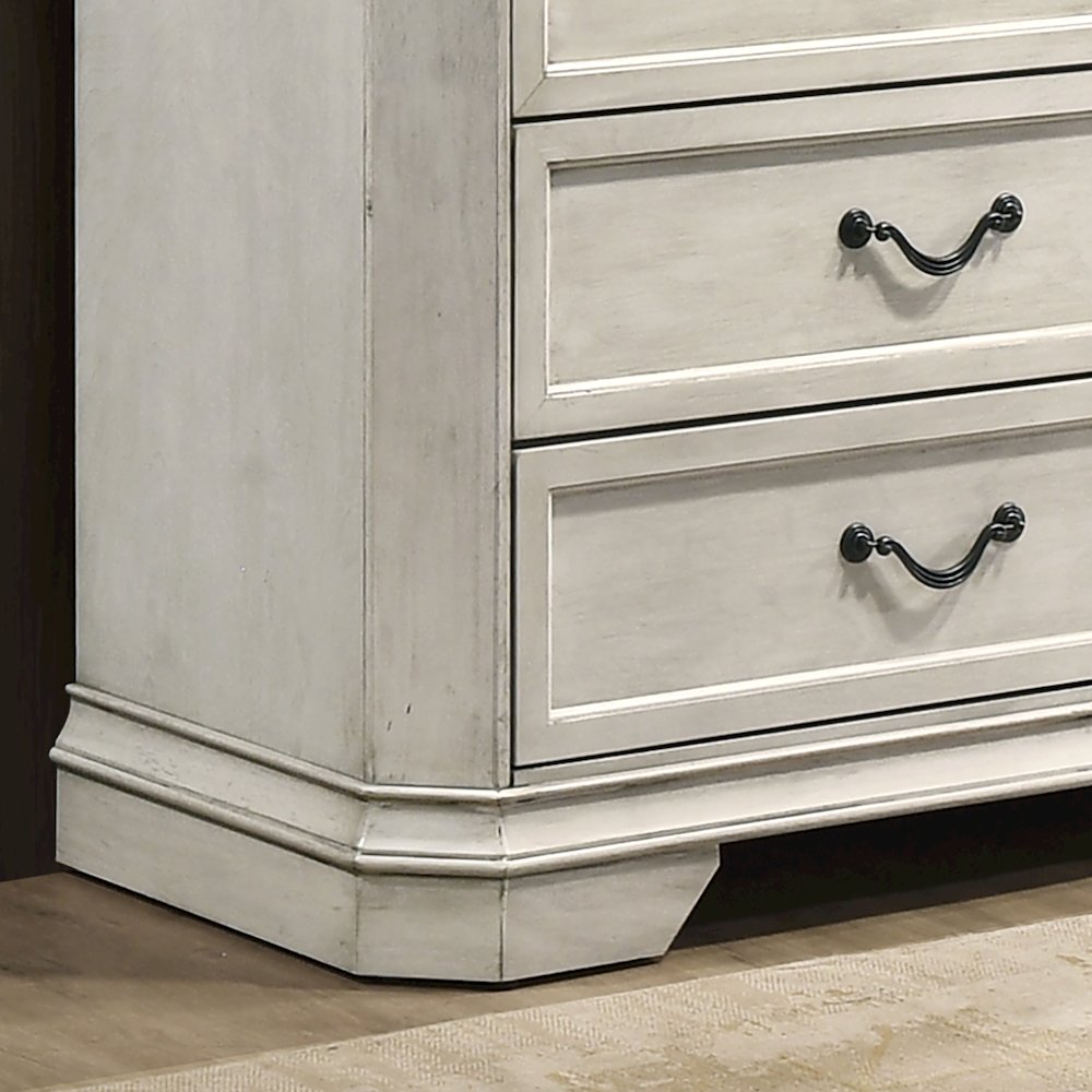 Maderne Wood 5-Drawer Chest, Antique White Finish. Picture 5