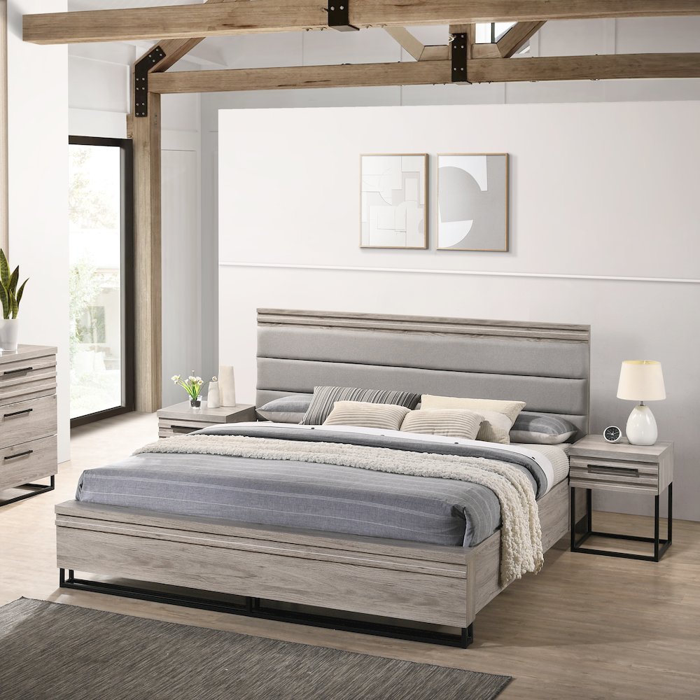 3-Piece Wood Bedroom Set, Queen Panel Bed and Two Nightstands, Weathered Gray. Picture 3
