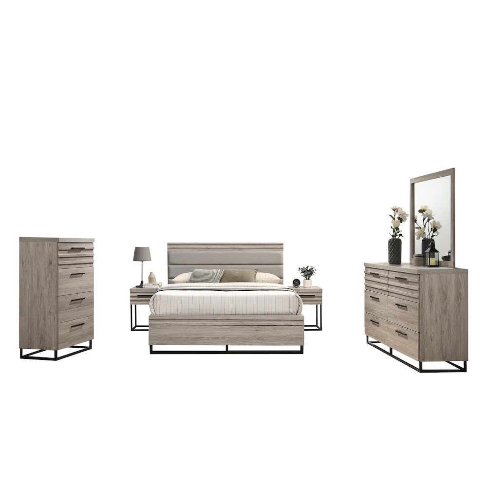 Panel Bed, Dresser, Mirror, 2 Nightstands, and Chest, Weathered Gray, Queen. Picture 1
