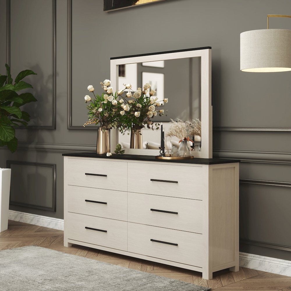 Realynn 5-Pc Bedroom Set, King Panel Bed, Dresser, Mirror, Chest, Nightstand. Picture 8