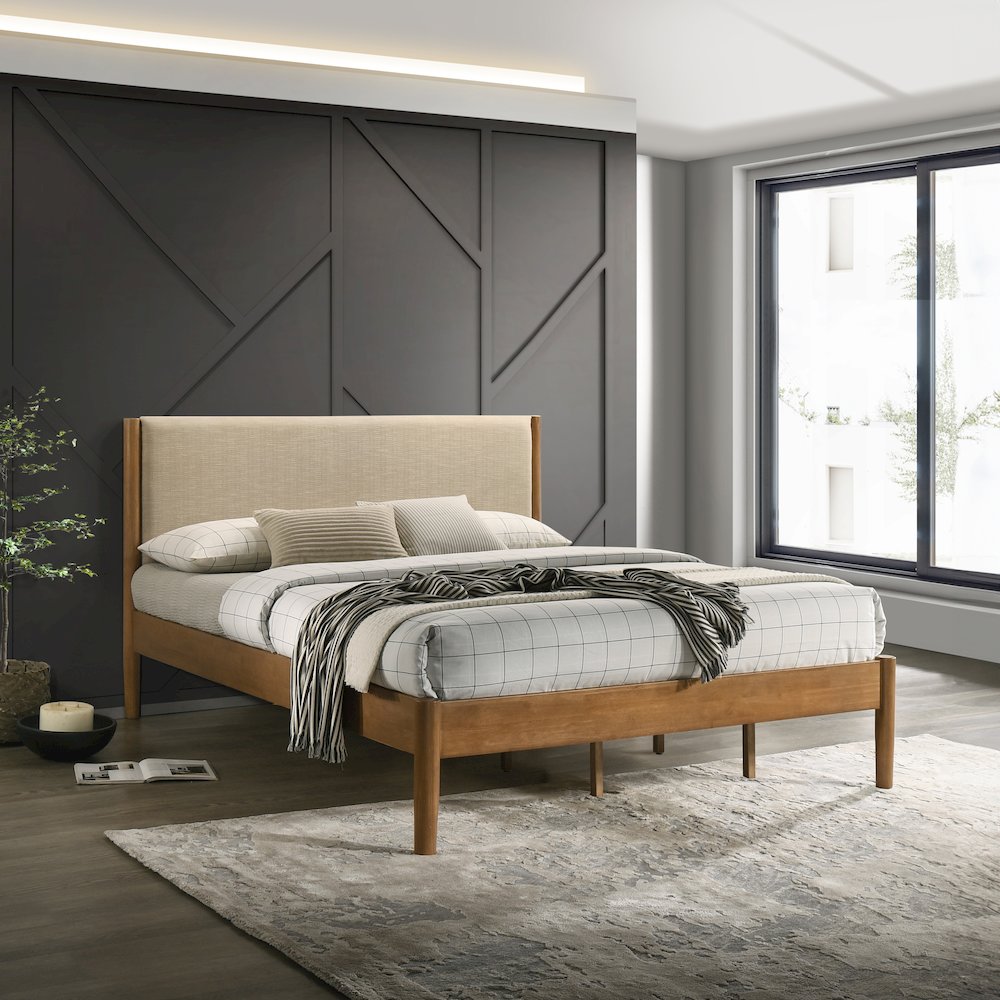 Vichy Rubberwood Platform Bed in Light Walnut, King. Picture 7