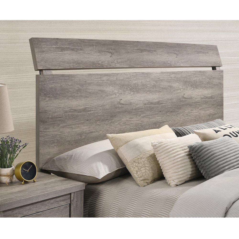 Weathered Gray Wood Bedroom Set, King Panel Bed, Dresser, Mirror, Nightstand. Picture 5