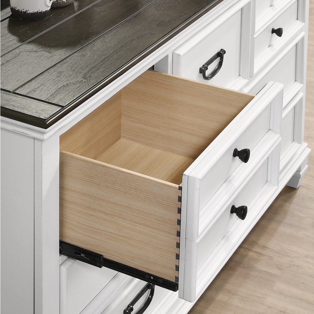 Clelane Wood Bedroom Set Panel Queen Bed, Dresser, Mirror, Nightstand, and Chest. Picture 11