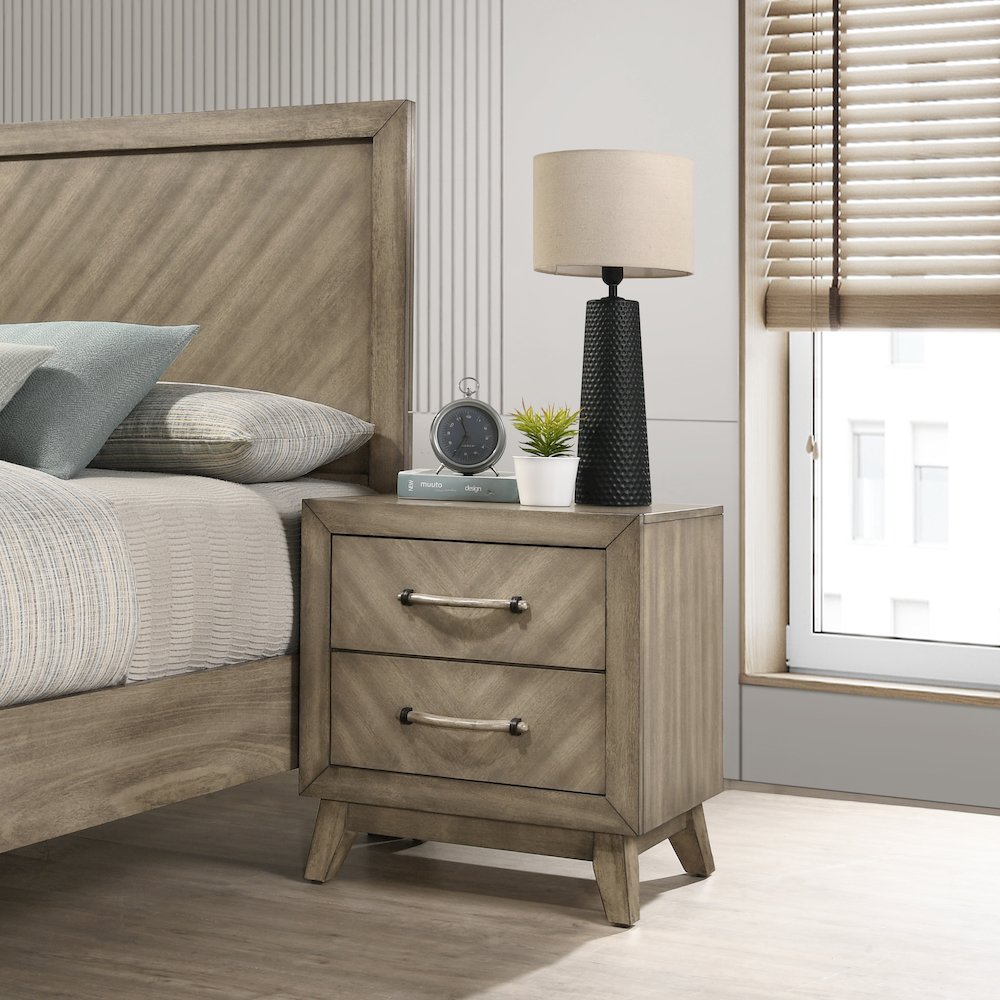 Wood Bedroom Set: Queen Bed, Dresser, Mirror, Nightstand in Weathered Sand. Picture 5