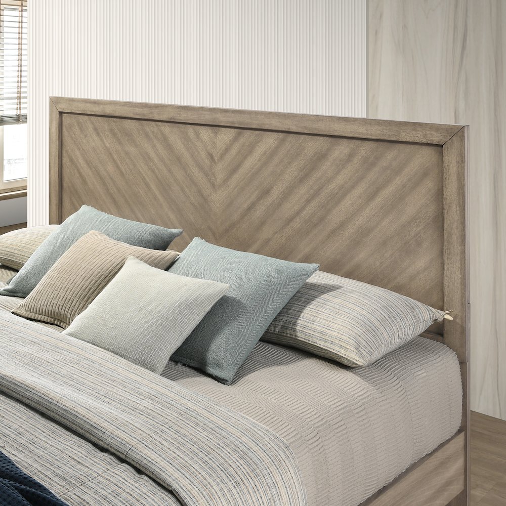 Wood Bedroom Set: Queen Bed, Dresser, Mirror, Nightstand in Weathered Sand. Picture 6