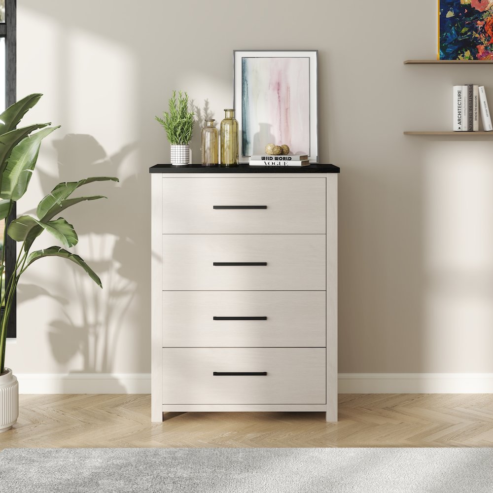 Realynn 4-Drawer Bedroom Chest, Off-White Finish. Picture 4